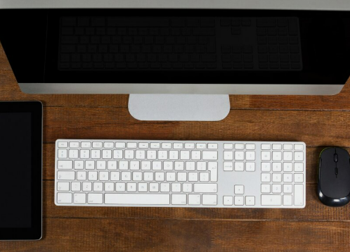 Teclado inalámbrico externo conectado a PC