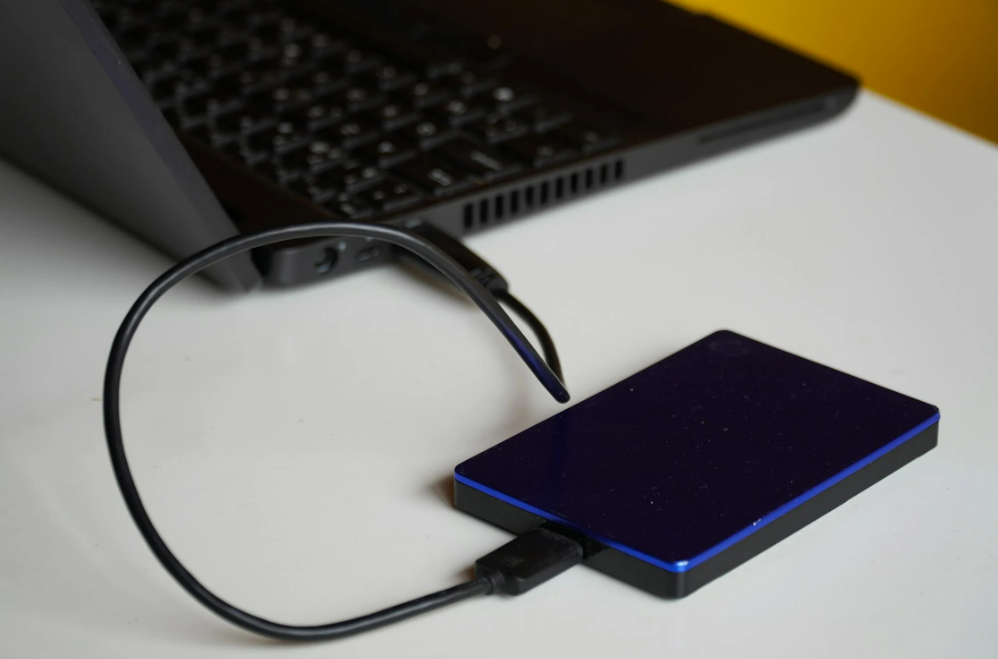 Disco duro externo USB para almacenamiento y respaldo de archivos