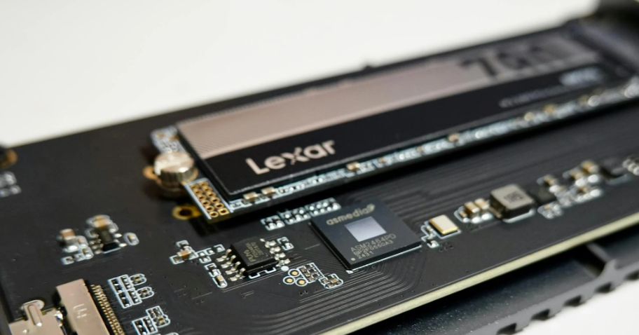 Unidad SSD NVMe instalada en placa base de ordenador