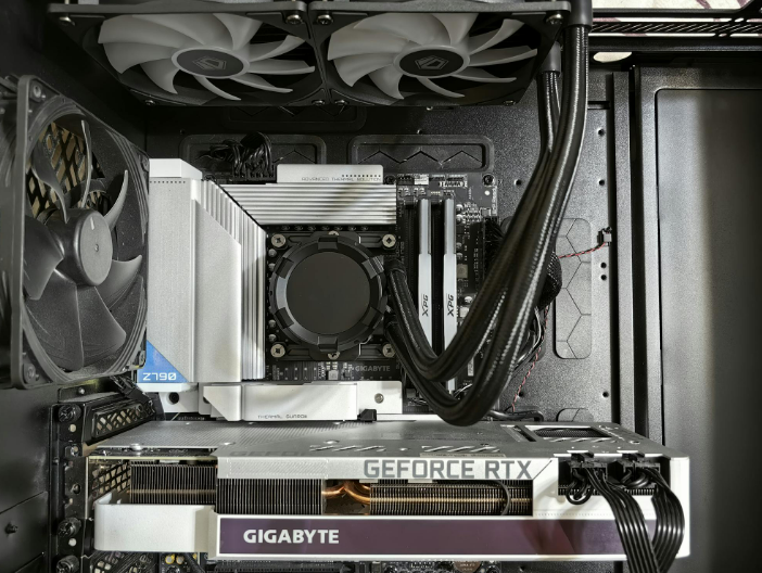 Tarjeta gráfica GPU instalada en PC para juegos